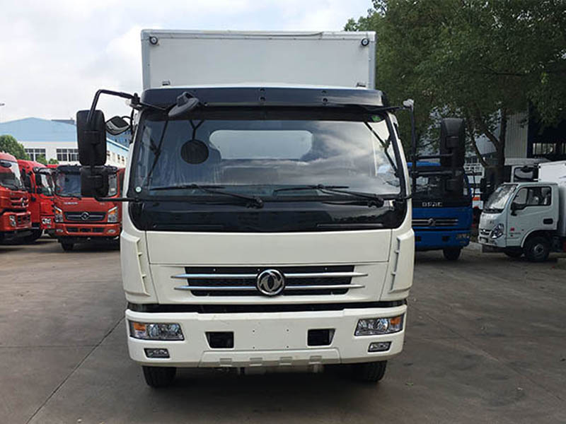 東風(fēng)5米1(6.6噸)爆破器材車(chē)